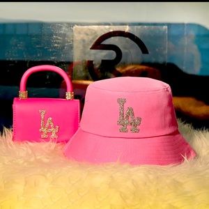 “CUTE Women’s hat and mini purse set.